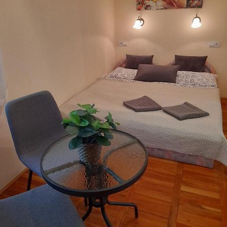 Zoeld Sziget Apartmanlakas Eger Exterior photo