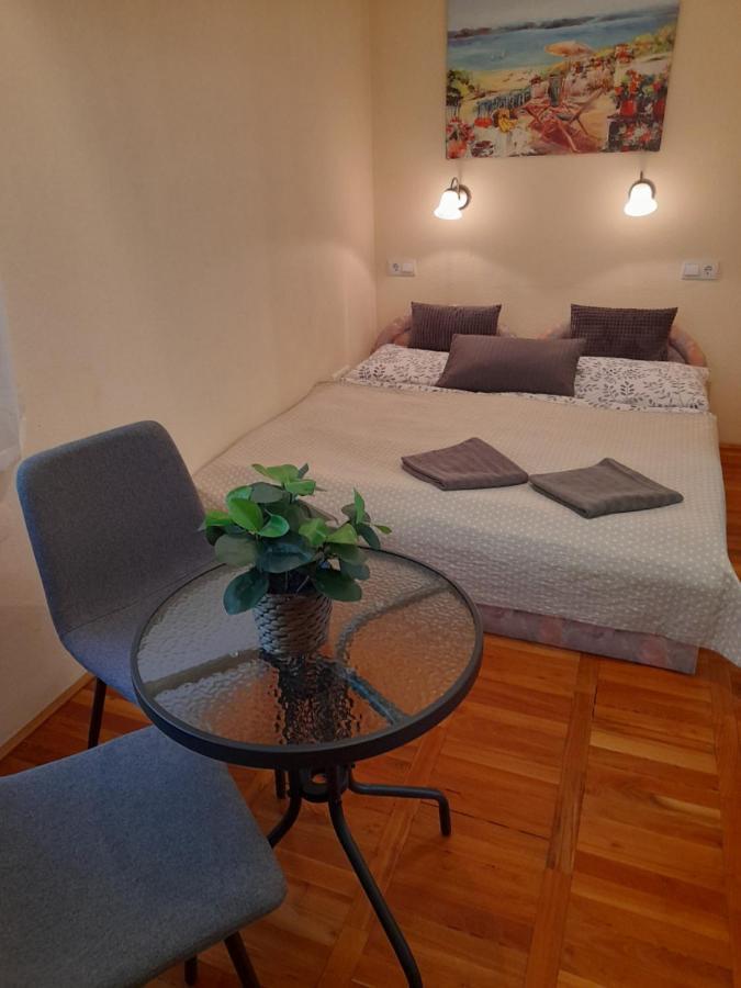 Zoeld Sziget Apartmanlakas Eger Exterior photo